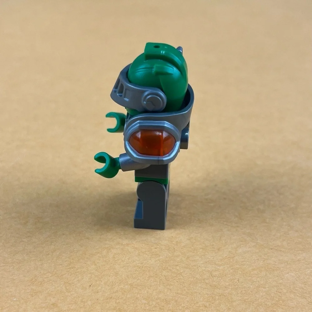 LEGO Aaron Silver Visor Minifigure 70325 Nexo Knights Castle 2